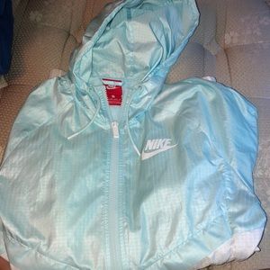 Women’s Nike windbreaker